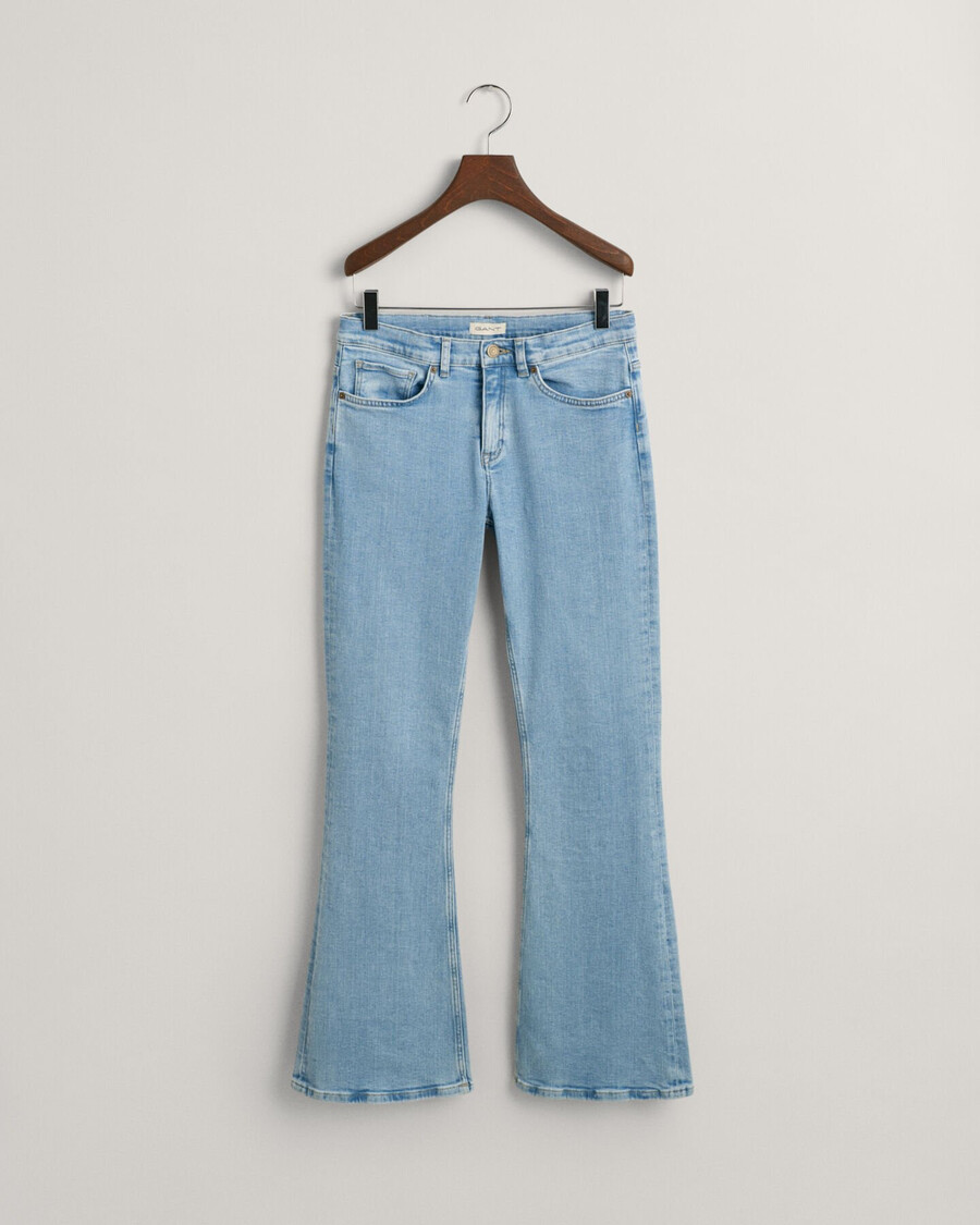 bootcut-jeans für teenager-mädchen – hellblau