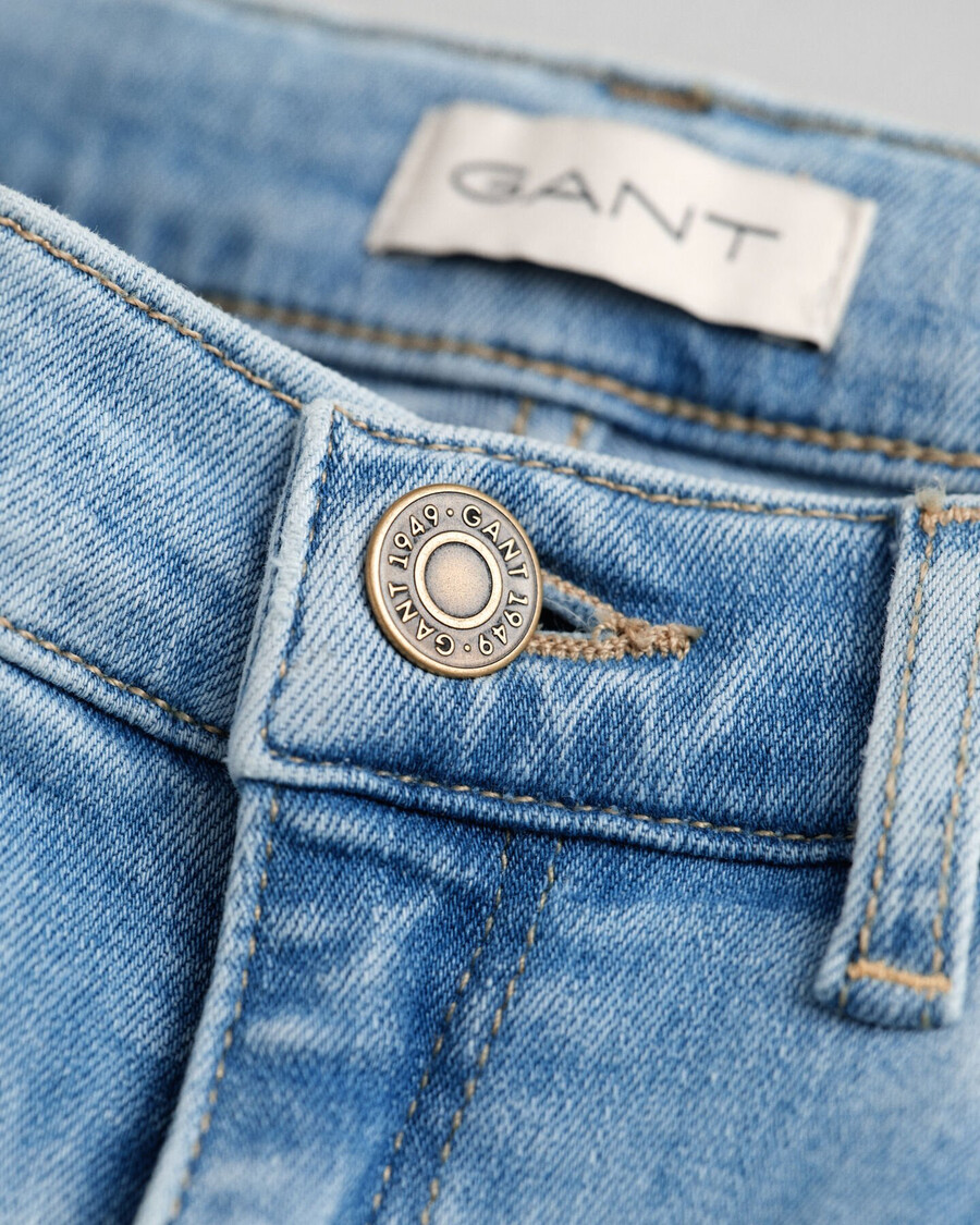 bootcut-jeans für teenager-mädchen – hellblau