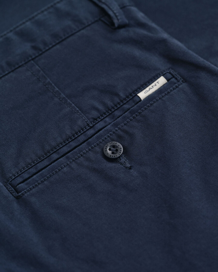 chinos für teenager-jungen mit entspannter passform – marineblau
