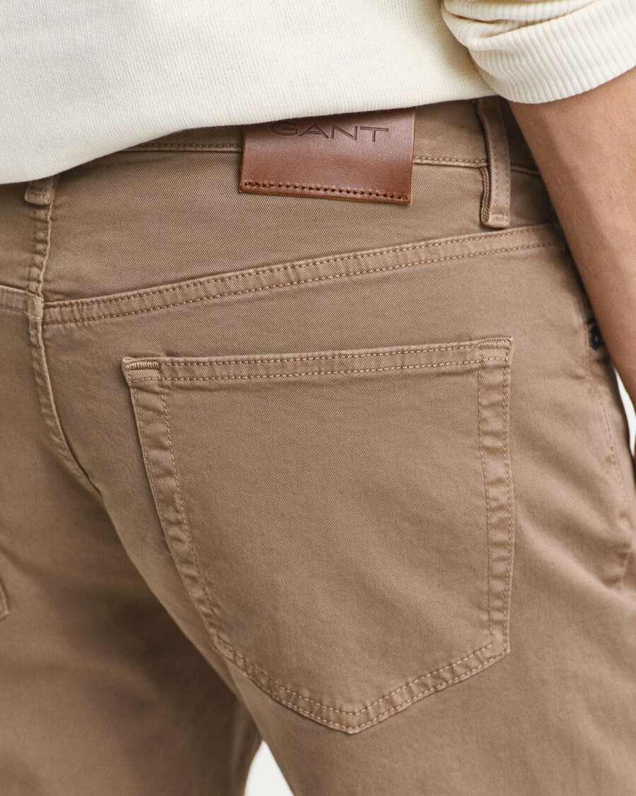 slim fit desert jeans – desert brown
