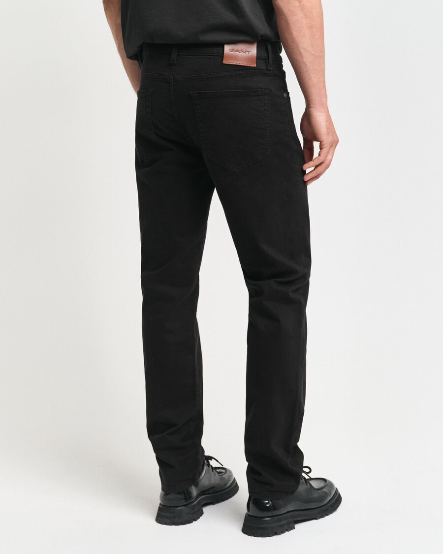 desert jeans mit regulärer passform – schwarz