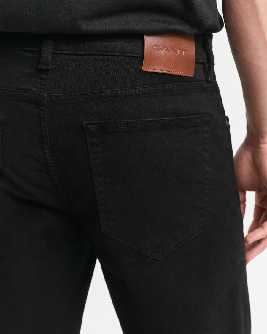 desert jeans mit regulärer passform – schwarz