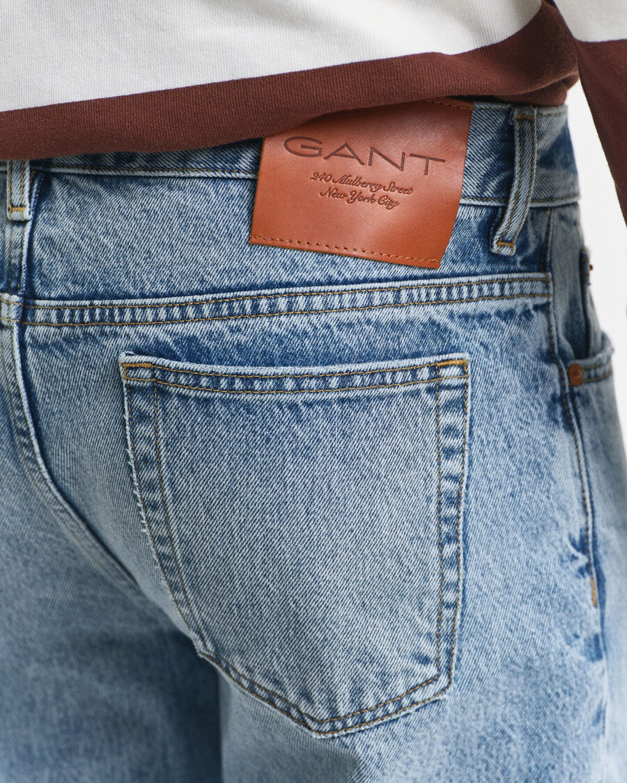 vintage-jeans im bootcut-stil gewaschen – hellblau