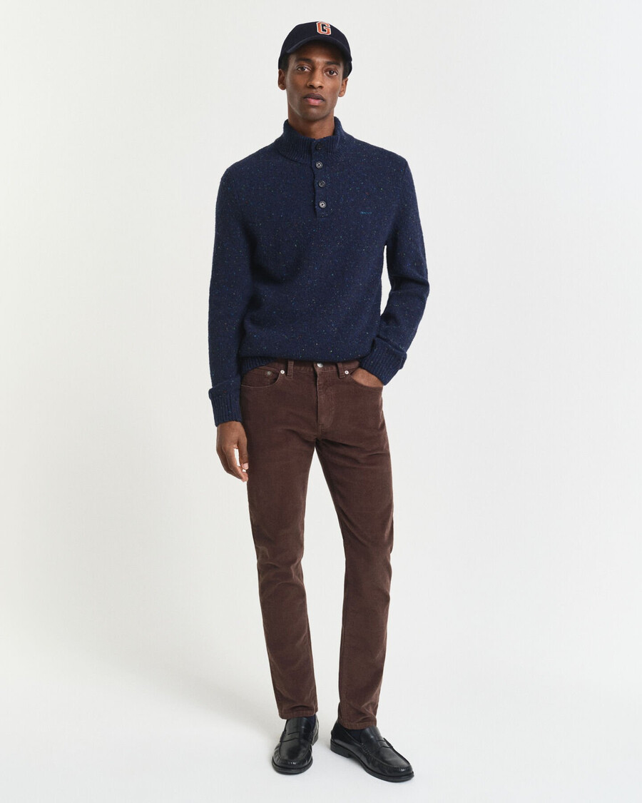 schmal geschnittene cordjeans – dunkelbraun