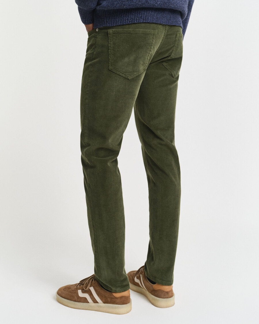 schmal geschnittene cordjeans – country green
