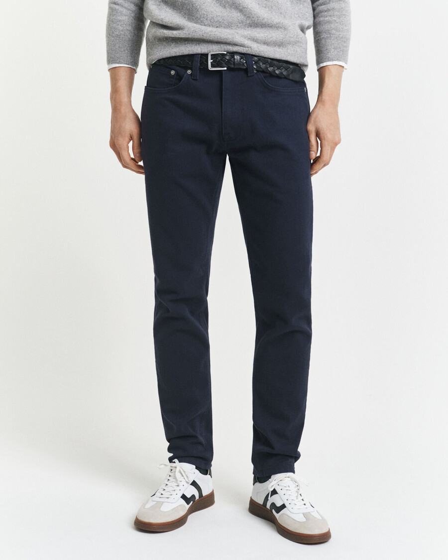 schmal geschnittene jeans aus weichem twill – abendblau
