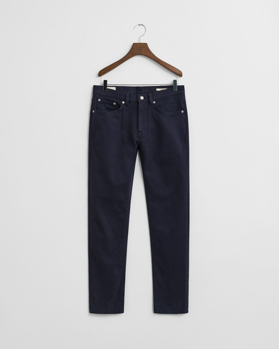 schmal geschnittene jeans aus weichem twill – abendblau