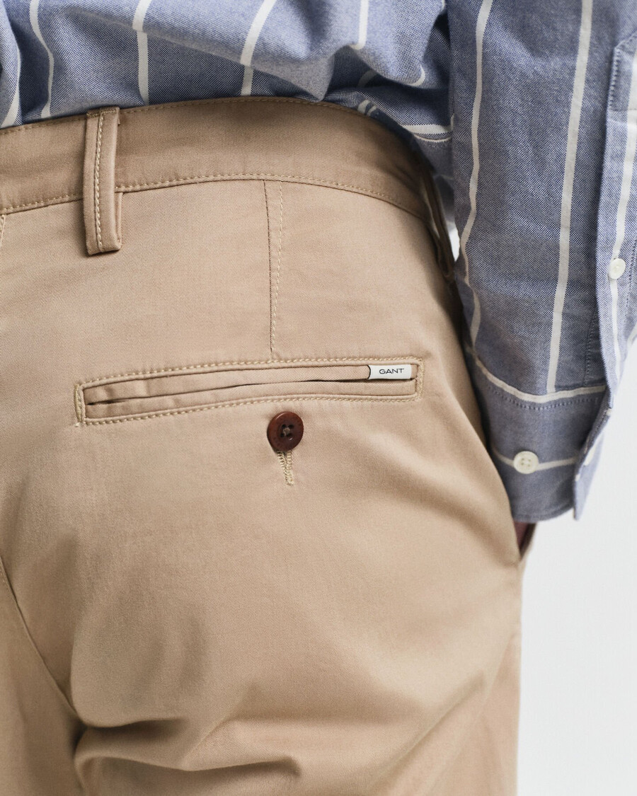 chinos aus twill in regulärer passform – dunkelkhaki
