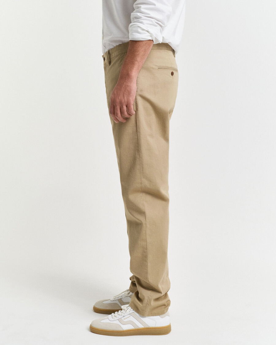 chinos aus twill in regulärer passform – dunkelkhaki