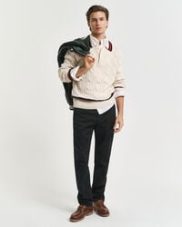 chinos aus twill in regulärer passform – schwarz