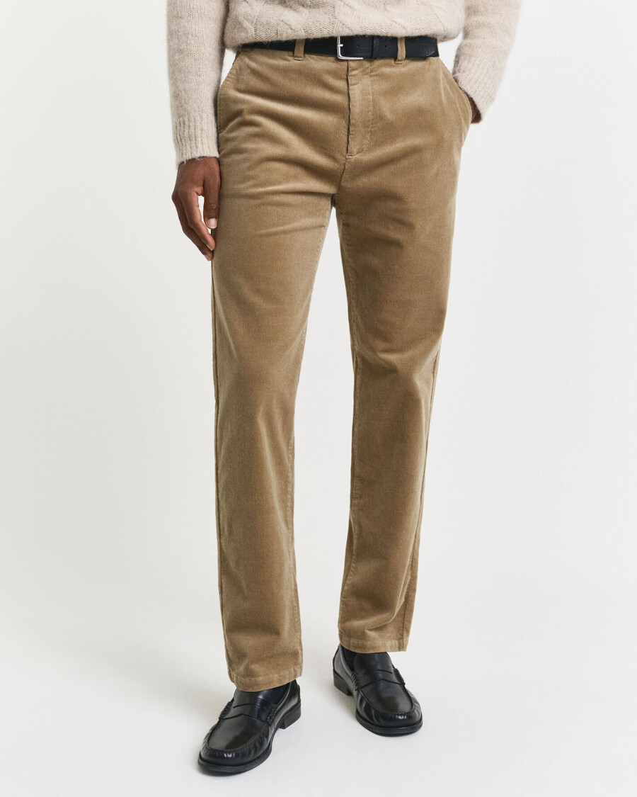 cord-chinos in regulärer passform – helltaupe