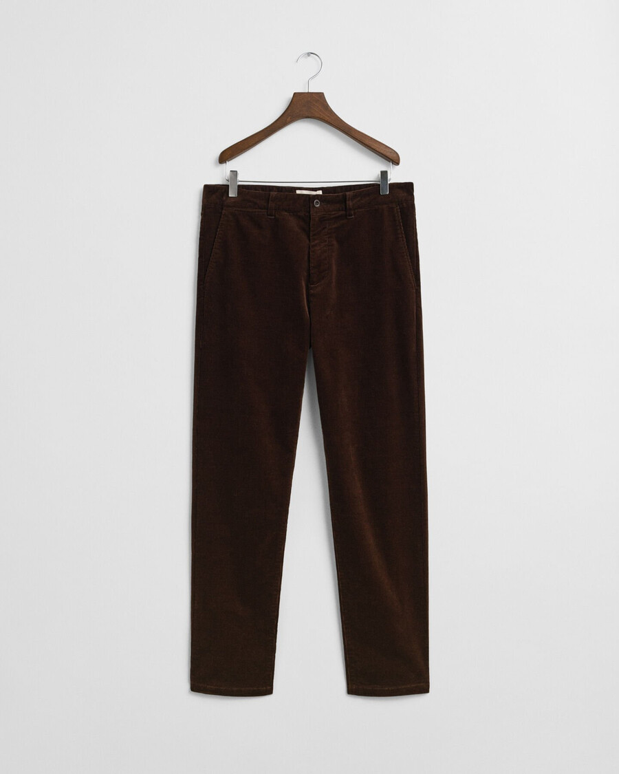 cordchinos in regulärer passform – dunkelbraun