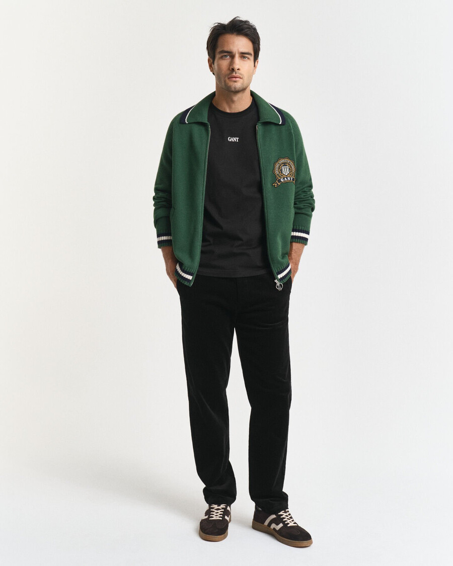 cord-chinos in regulärer passform – schwarz