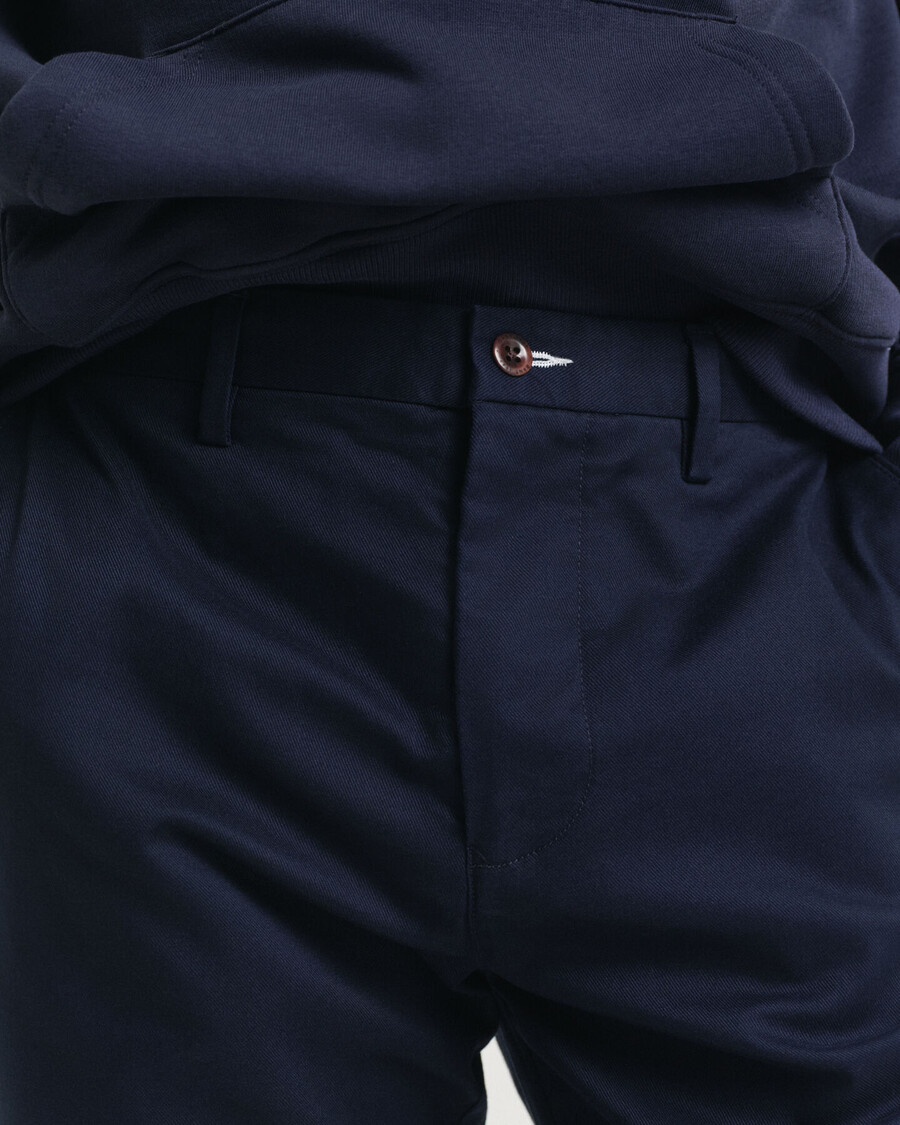 chinos in regulärer passform – marine