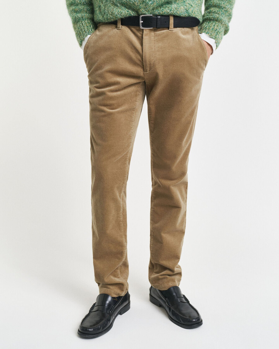 schmal geschnittene cord-chinos – helltaupe