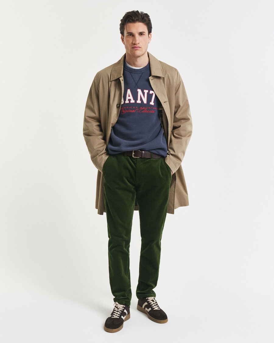 schmal geschnittene cord-chinos – country green