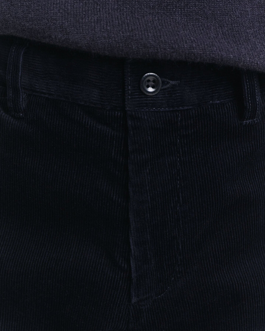 schmal geschnittene cord-chinos – abendblau