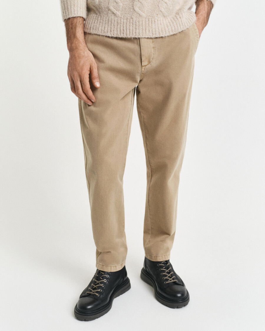 regular fit schmal zulaufende chinos aus Überschussware – helltaupe