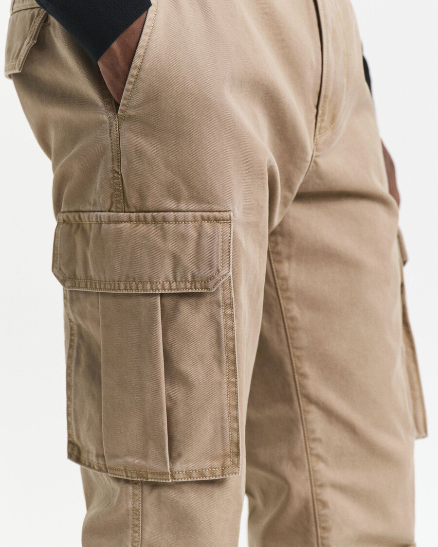 cargohose aus baumwolltwill in regulärer passform – helltaupe