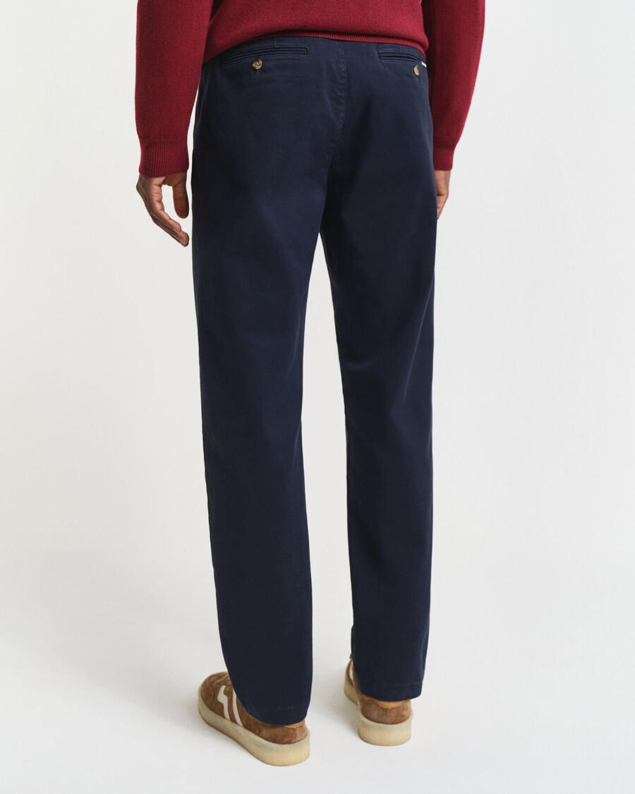 superbequeme chinos in regulärer passform – abendblau