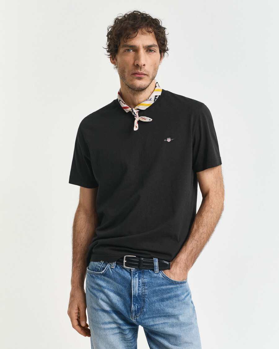 shield-t-shirt in regulärer passform – schwarz