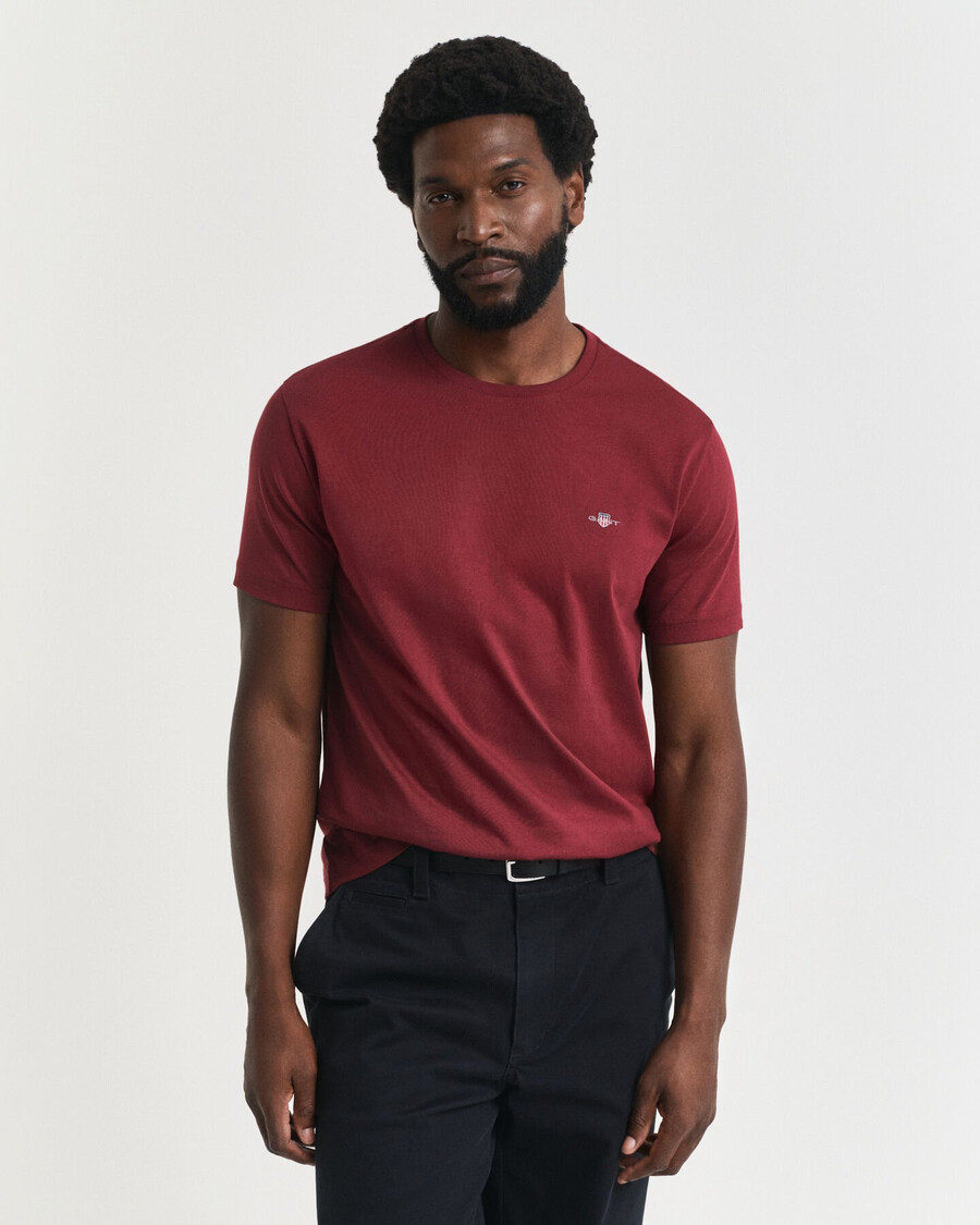 regular fit shield t-shirt – plumped red