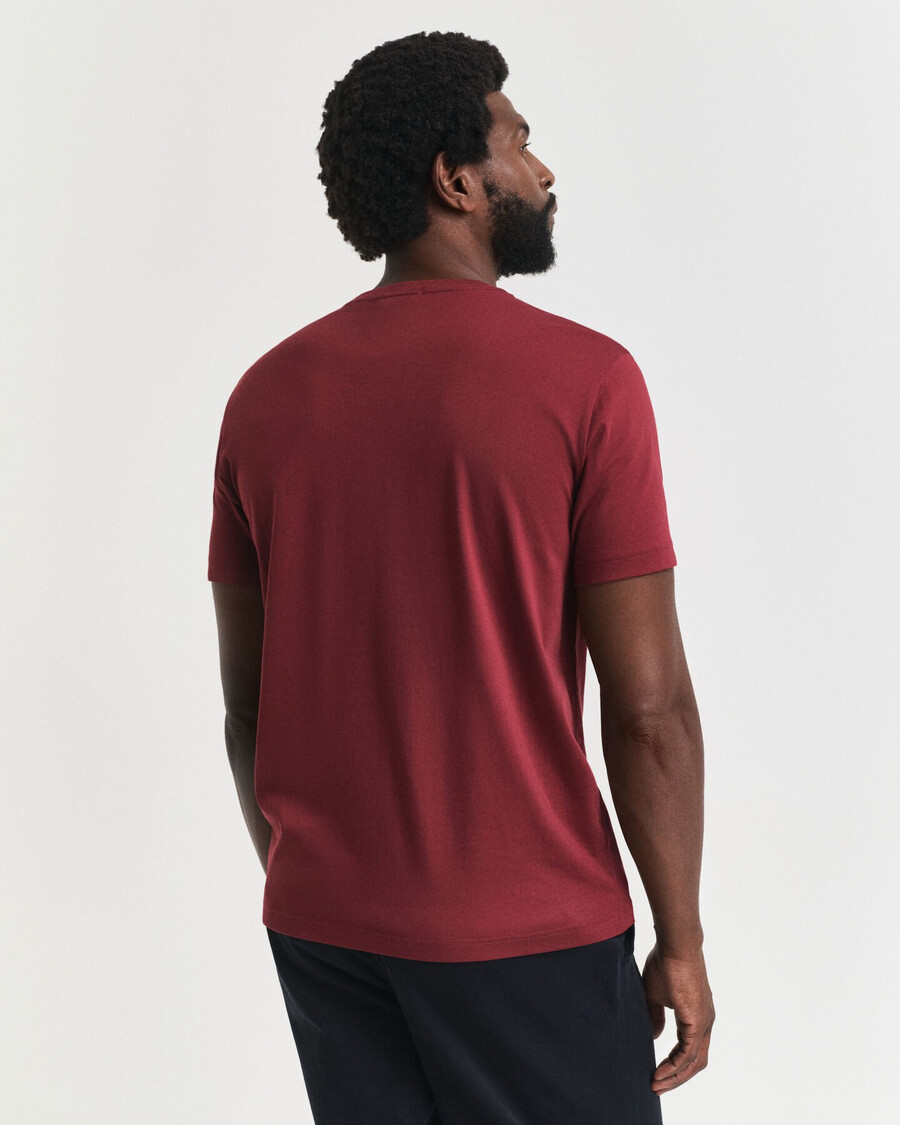regular fit shield t-shirt – plumped red