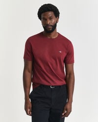 regular fit shield t-shirt – plumped red
