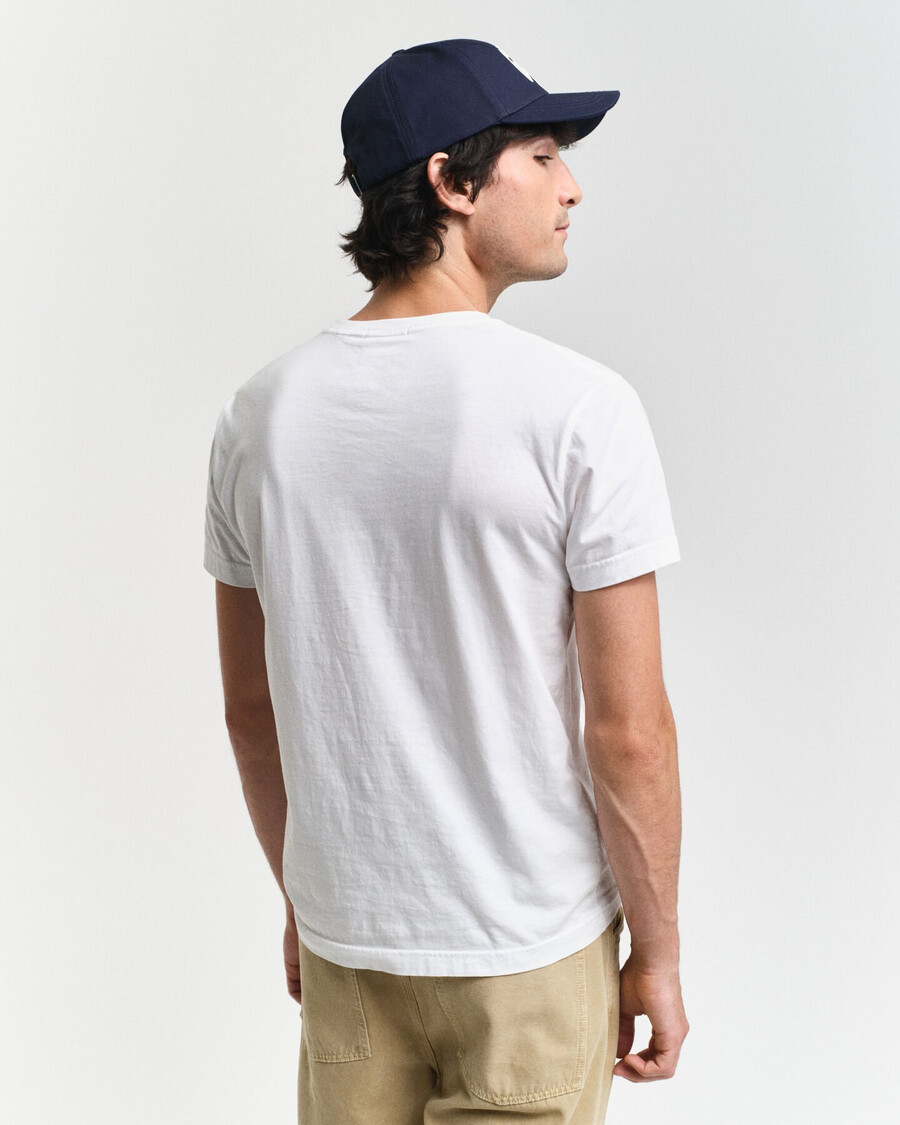 schmal geschnittenes shield-t-shirt – weiß