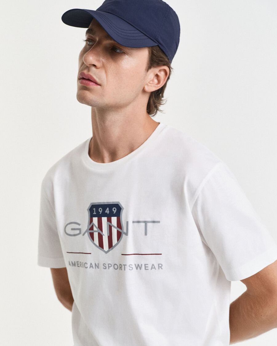 archive shield t-shirt – weiß