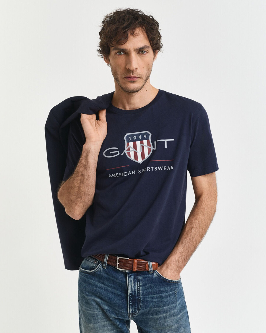 archive shield t-shirt – abendblau