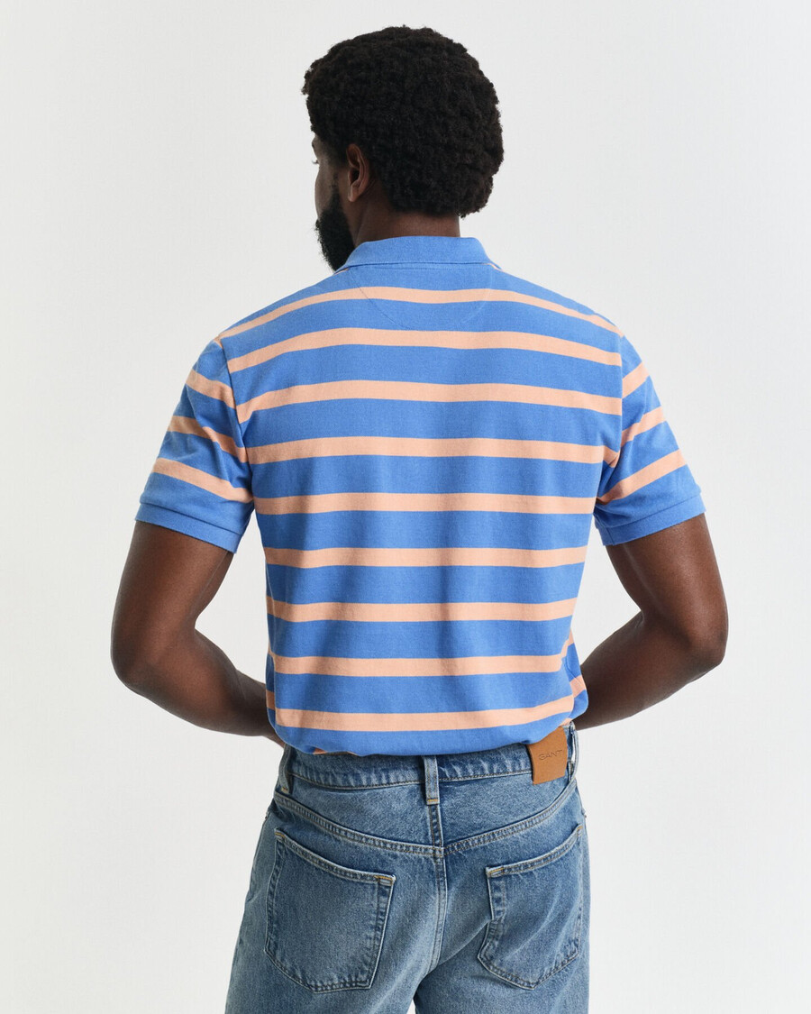 gestreiftes poloshirt – perfektes blau