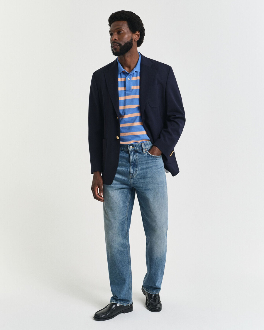 gestreiftes poloshirt – perfektes blau
