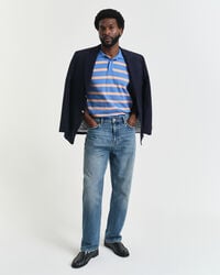 gestreiftes poloshirt – perfektes blau