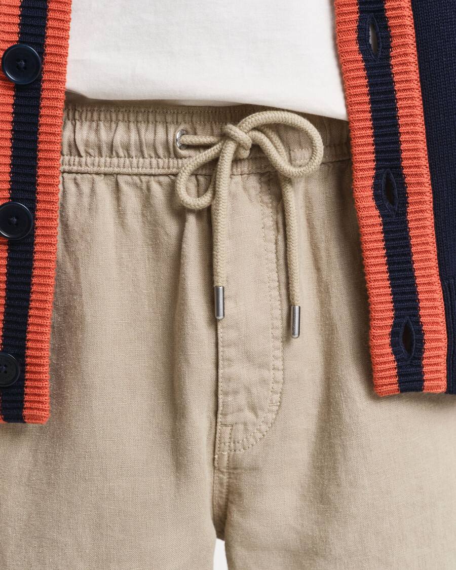 leinen-cargoshorts in regulärer passform – betonbeige