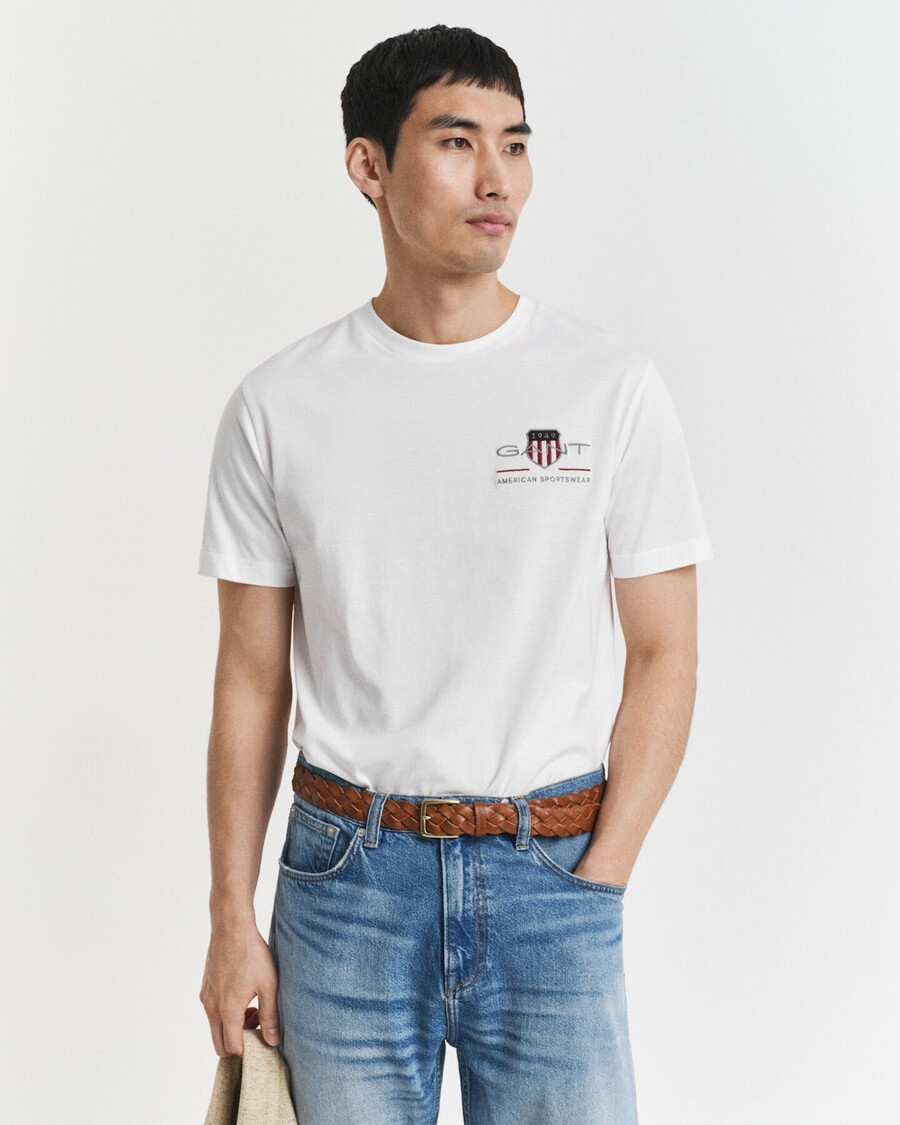 t-shirt mit gesticktem archiv-schild – weiß