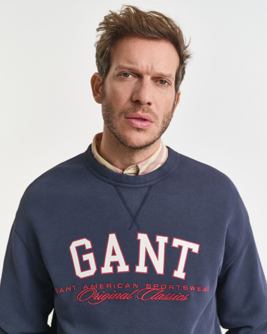 college-sweatshirt mit grafikprint und rundhalsausschnitt – abendblau