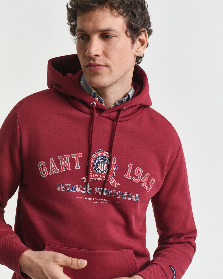 kapuzenpullover mit wappengrafik – rot
