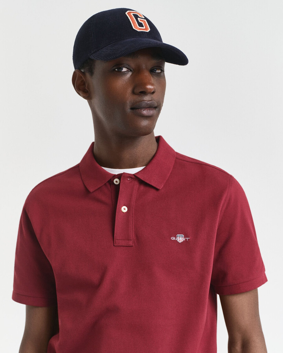 poloshirt aus piqué mit regulärer passform – rot