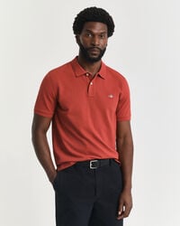 poloshirt aus piqué mit regulärer passform – modern rust
