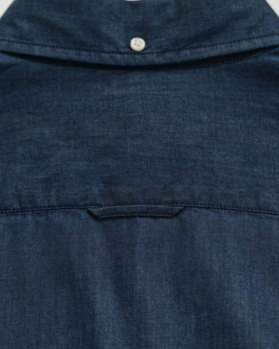 schmal geschnittenes indigofarbenes hemd – dunkelindigo