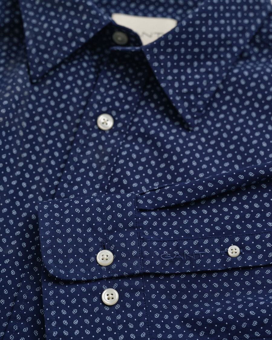 normal geschnittenes hemd mit mikroprint – klassisches blau