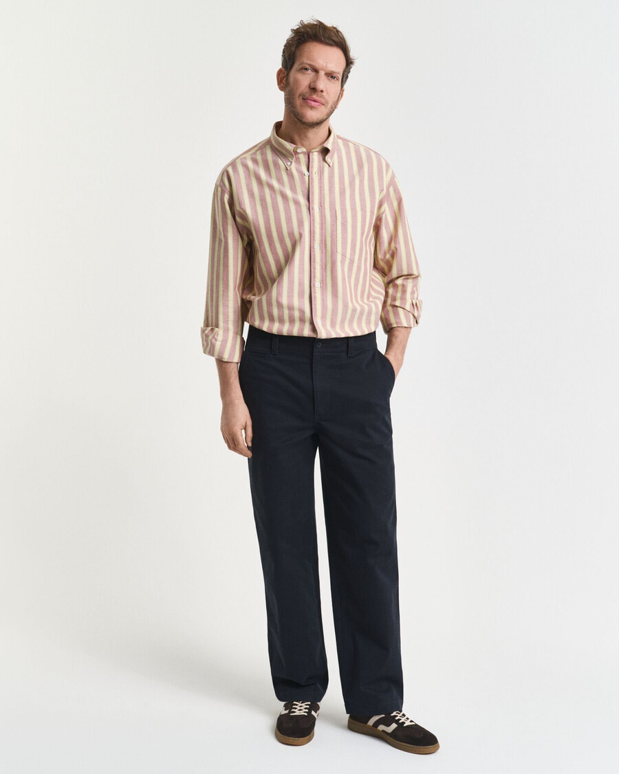 gestreiftes oxford-hemd mit lässiger passform – modern rust