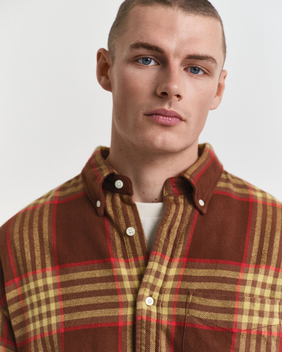 oversize-flanellhemd aus twill – mahagonibraun