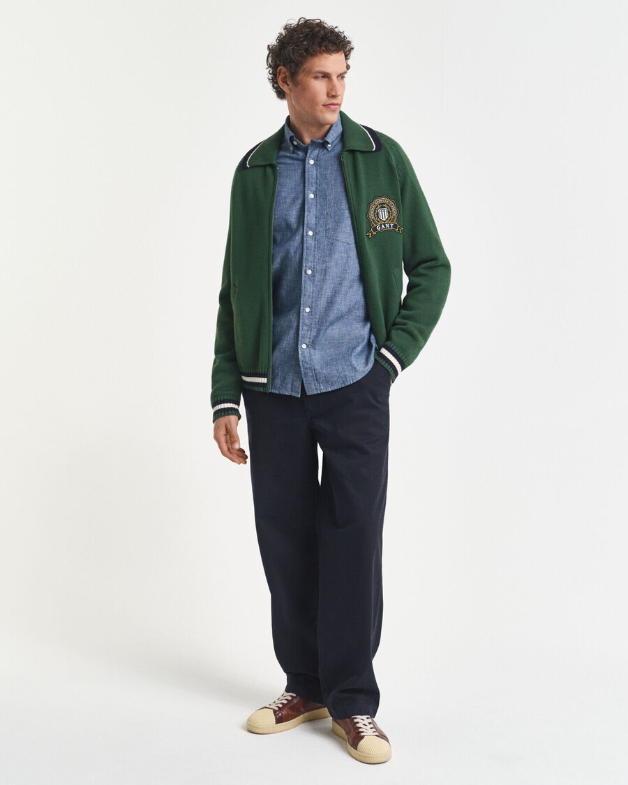 indigo chambray-hemd in regulärer passform – mittelblau