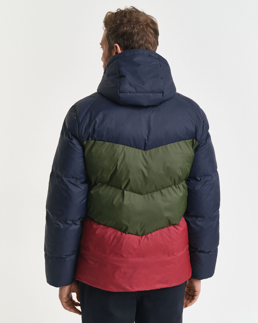 active cloud jacke mit farbblock-design – abendblau