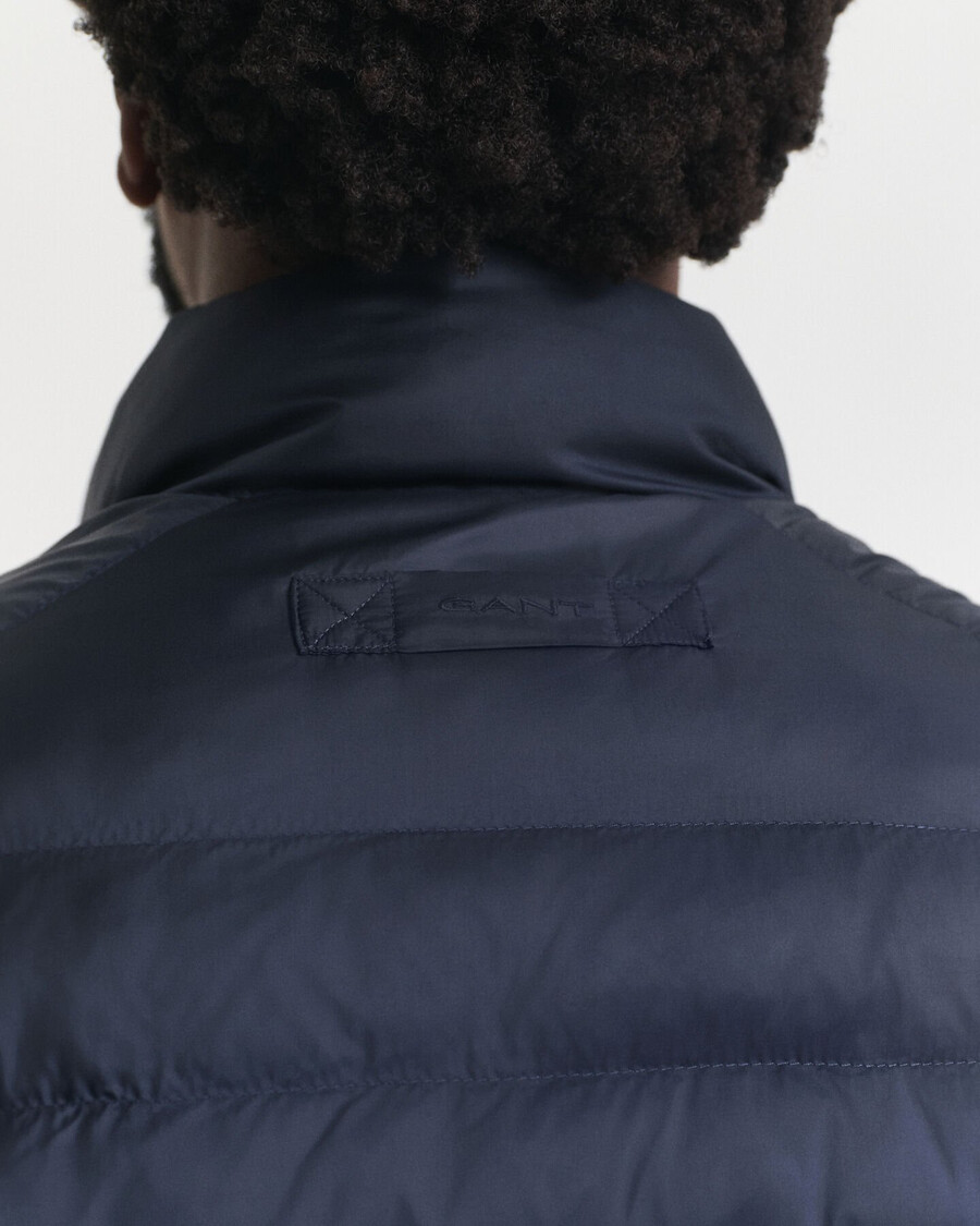 jacke aus materialmix – abendblau