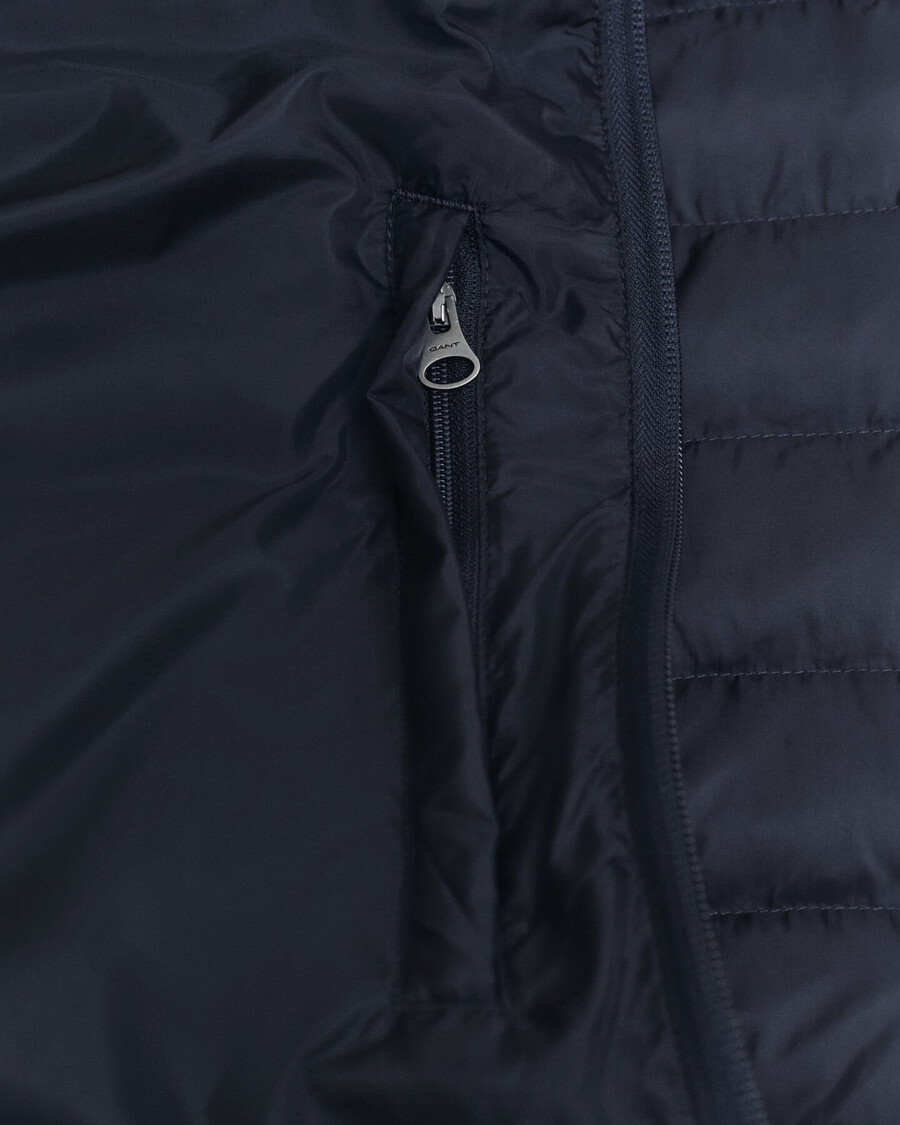 jacke aus materialmix – abendblau