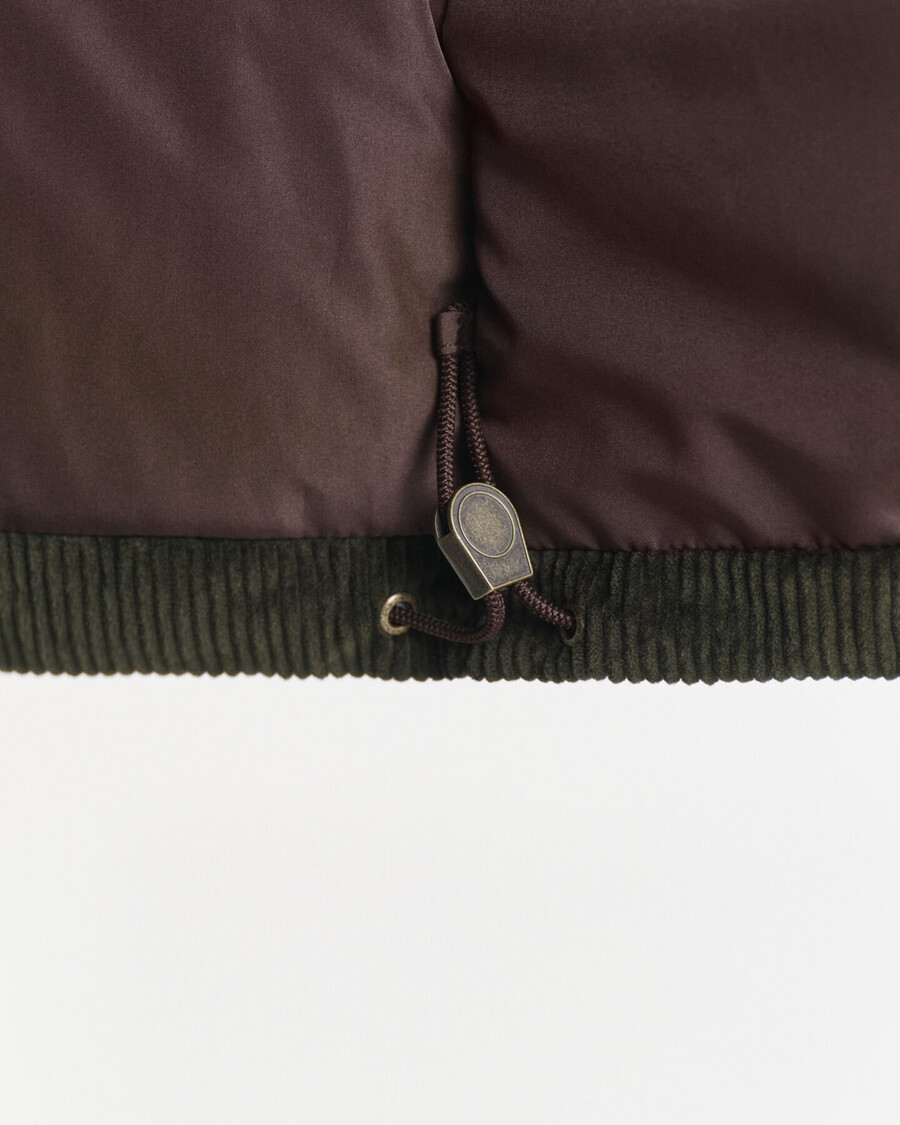 cord-daunenjacke – dunkelmoosgrün