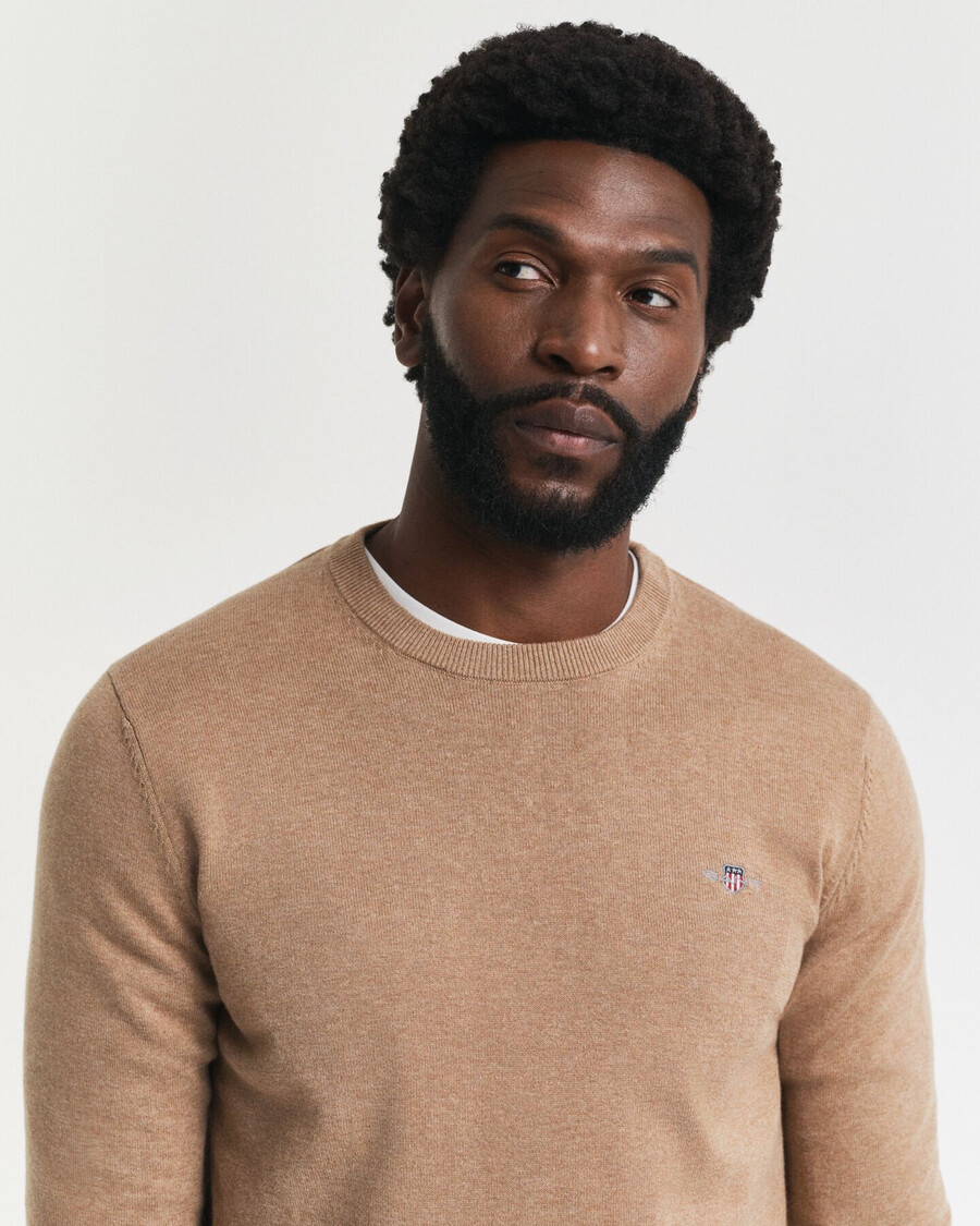 klassischer baumwollpullover mit rundhalsausschnitt – dunkelbeige meliert